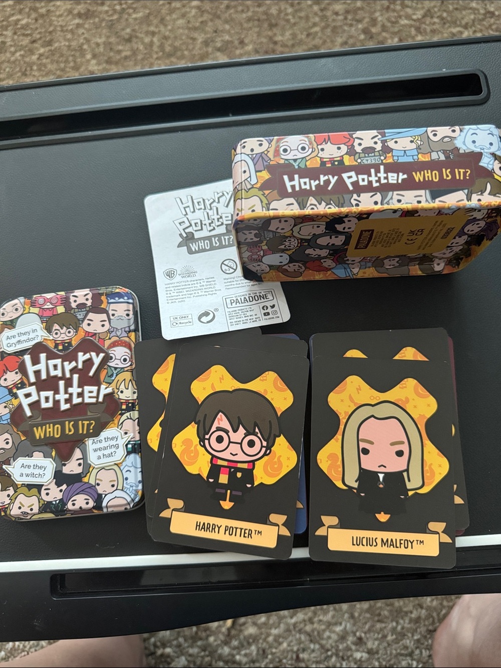 Harry Potter Who Is It? Tin Card Game - Black & Yellow